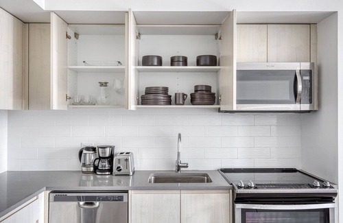 Hunters Point Apartment | Blueground | Long Island City, rooftop, nr Gantry Plaza State Park