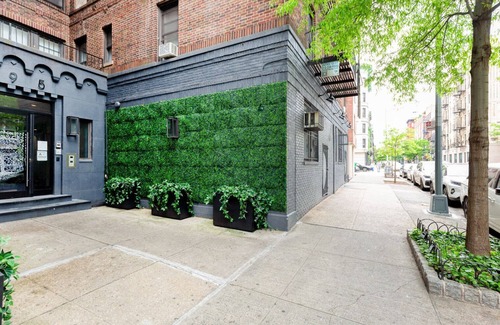 East Village Apartment | Blueground | Lower East Side, AC, nr Katz's