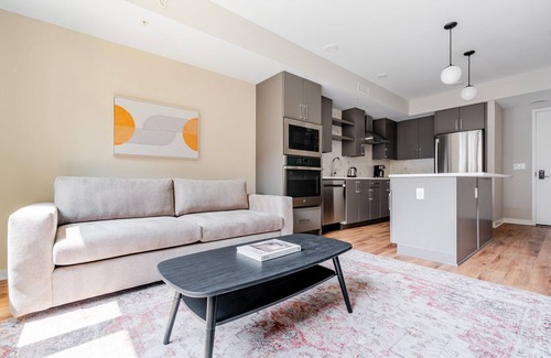 Clarendon Apartment | Blueground | Lyon Village, pool, nr Iwo Jima Memorial