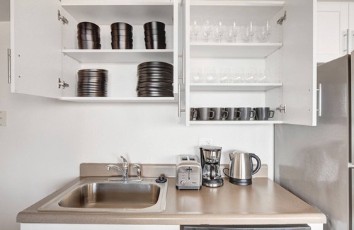 Pentagon City Apartment | Blueground | Pentagon City, rooftop, nr Pentagon