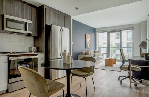 Pentagon City Apartment | Blueground | Pentagon City, rooftop, nr Pentagon
