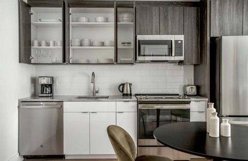 Pentagon City Apartment | Blueground | Pentagon City, rooftop, nr Pentagon