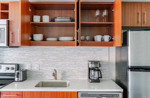 Rosslyn Apartment | Blueground | Radnor - Fort Myer Heights, view, nr Theodore Roosevelt Island