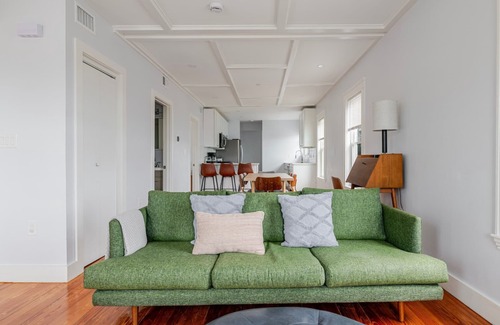 Revere Apartment | Blueground | Revere, washer, nr Revere Beach