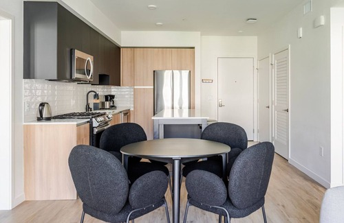 Newhall Apartment | Blueground | Santa Clara, view, nr Central Park