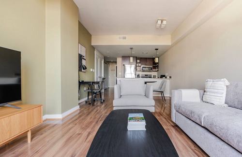 Shaw Apartment | Blueground | Shaw, private entrance, nr Howard Theatre