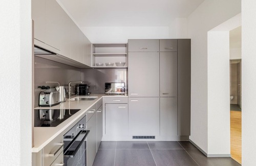 Sihlfeld Apartment | Blueground | Sihlfeld, balcony, nr Zürich Zoo