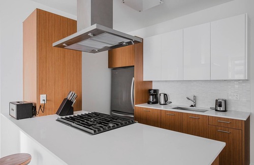 Streeterville Apartment | Blueground | Streeterville, pool & AC, nr Pier