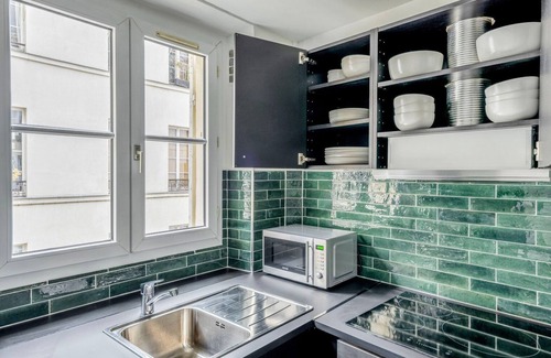 Quartier de la Place-Vendome Apartment | Blueground | Vendome/Saint Honoré, furnished