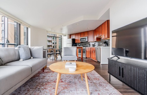 Clarendon Apartment | Blueground | Virginia Sq, pool & w/d, nr parks