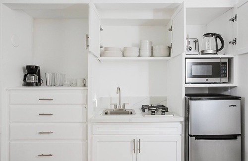 Westwood Apartment | Blueground | Westwood studio apartment