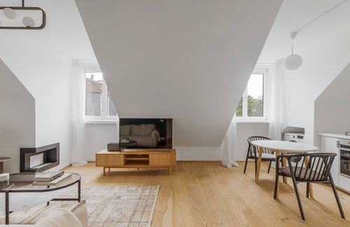 Wieden Apartment | Blueground | Wieden, washer/dryer, nr Belvedere