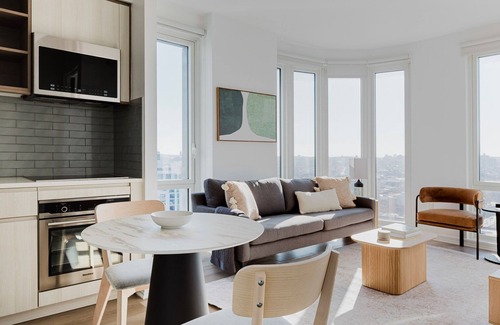 Williamsburg Apartment | Blueground | Williamsburg, gym & w/d, nr bridge