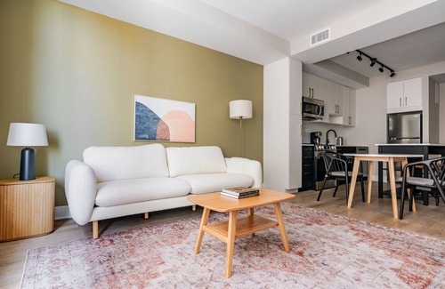 Woodmont Triangle Apartment | Blueground | Woodmont, pool & gym, nr Bethesda Row
