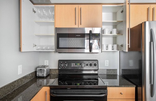 Woodmont Triangle Apartment | Blueground | Woodmont Triangle, fitness, nr Rock Creek Park