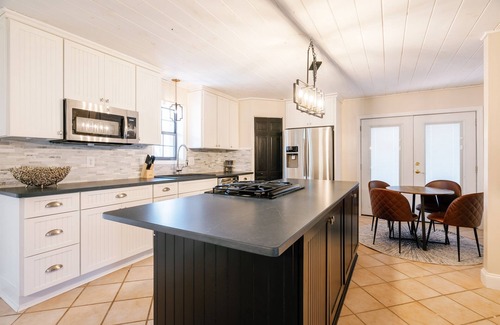 Morganton Cabin | BlueRidge -IndoorPool,HotTub,Firepit,BBQ & Theater