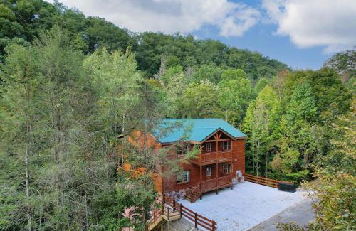 Gatlinburg - Pigeon Forge House | Bluestem by AvantStay Incredible Views w Large Balcony Indoor Pool