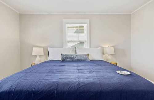 Dunean House | Bluestone Cottage- 2 miles to Downtown Greenville