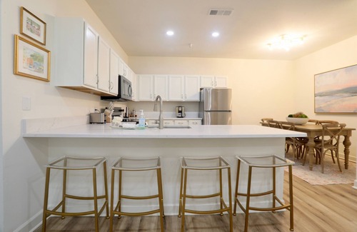 Oxford Condo | "Bluff Bliss" 1 mi Scenic Walk to OM! Renovated!