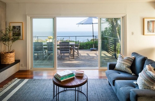Western Malibu House | Bluff by AvantStay | Gorgeous Malibu Getaway w/Hot Tub & Spectacular Ocean Views