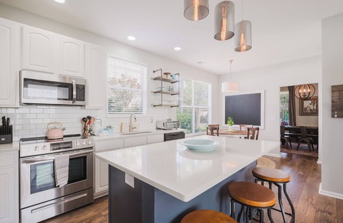 Bluffton House | Bluffton Magnolia House charming home in the heart of in Old Town Bluffton.
