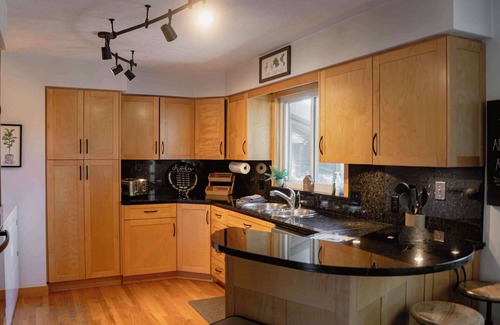 Berrien Springs House | Bluffview River Retreat for Large Families