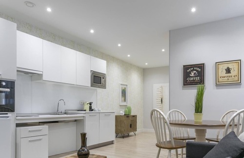 Abando Apartment | BMA1 by Forever Rentals. Accessible 1bedroom apartment. Air conditioning. Wifi