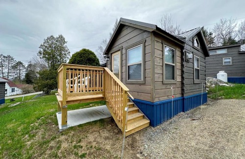 Twin Mountain Ski Chalet | BMV8 Tiny Home village near Bretton Woods