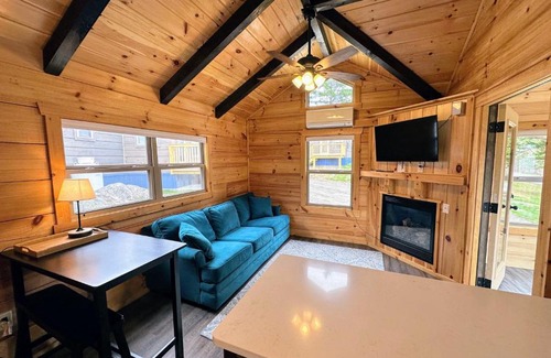 Twin Mountain Ski Chalet | BMV8 Tiny Home village near Bretton Woods