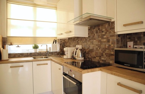 Holborn and Covent Garden Apartment | BnBNook - Bright 1BR Close to Holborn and London Eye