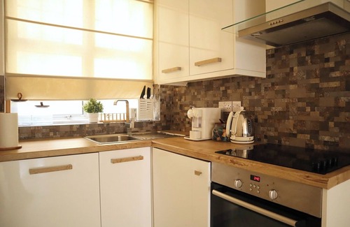 Holborn and Covent Garden Apartment | BnBNook - Bright 1BR Close to Holborn and London Eye