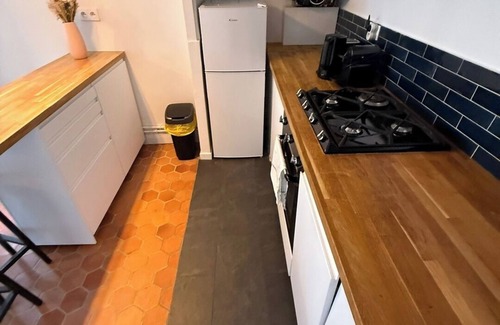 Quartier de la Roquette Apartment | BnBNook - Charming 1BR near Place de la Bastille and Le Marais