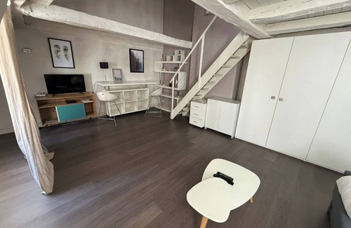 Les Iles Apartment | BnBNook - Flat on Ile St-Louis - Heart of Paris