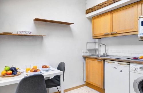 Les Iles Apartment | BnBNook - Studio on Ile Saint-Louis and Notre-Dame