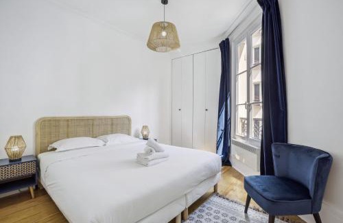Passy Apartment | BnBNova - 1BR - Eiffel Tower & Trocadero