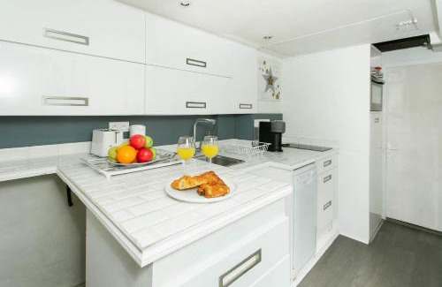 Les Iles Apartment | BnBNova - 1BR - Ile Saint Louis