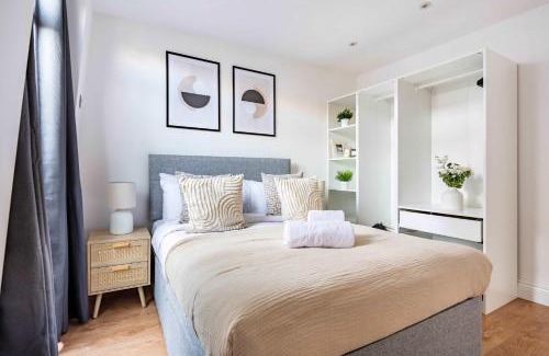 Marylebone Apartment | BnBNova - Fitzrovia with Balcony near Oxford Circus