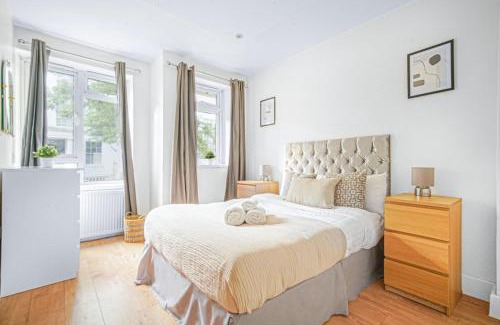 Paddington Apartment | BnBNova - Paddington - 3BR with Balcony