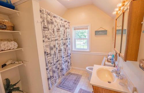 Red Mill Pond House | BnBs Dog Friendly Cottage