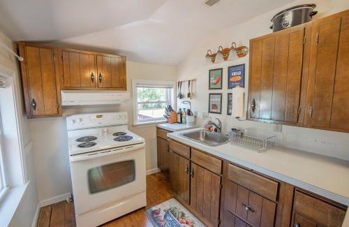 Red Mill Pond House | BnBs Dog Friendly Cottage