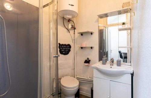 Moliere - Edgard Quinet Apartment | BnGo I Le Douillet I Parc Tete d'Or, 2 personnes, Hypercentre Lyon