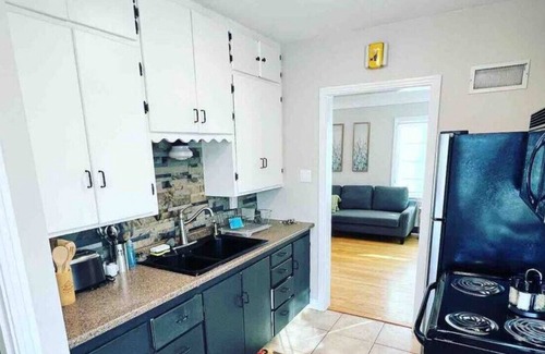 Central - Terry Apartment | Bo's 2 bedroom with HOT TUB and washer & dryer.