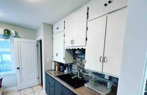 Central - Terry Apartment | Bo's 2 bedroom with HOT TUB and washer & dryer.