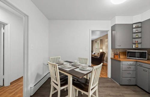 Central - Terry House | Bo's Heart of Central Billings Green Retreat w/Hot Tub | near park | Game Room | Office