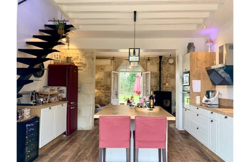 Naujac-Sur-Mer House | Boarding for 6 passengers at the station!