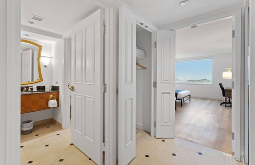 Atlantic City Condo | Boardwalk 2BR 3BA Condo Cozysuites at Showboat