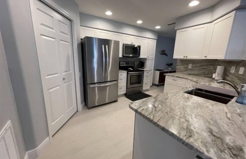 Tropical Cove Condo | Boardwalk Bungalow at Lexington CC Lake Village