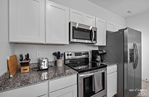 Centerton House | Boardwalk Chic Modern Centerton Retreat 2-Bed/2Bath