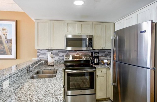 Northeast Virginia Beach Condo | Boardwalk Resort & Villas - 1BR/1BA - Oceanfront!