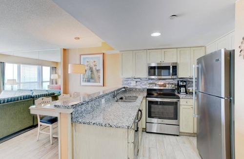 Northeast Virginia Beach Condo | Boardwalk Resort & Villas - 1BR/1BA - Oceanfront!